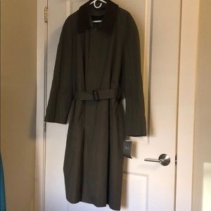 JOS A BANK olive year-round raincoat